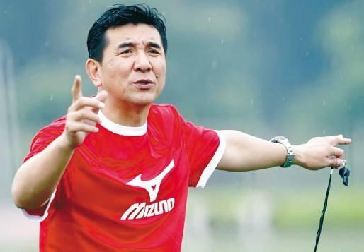 3个女人互添高潮