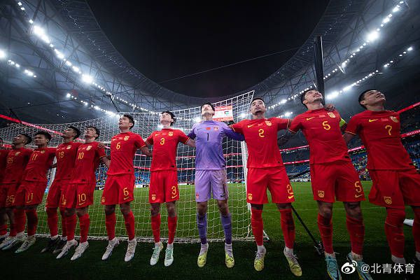 亚洲综合美腿丝国产一区