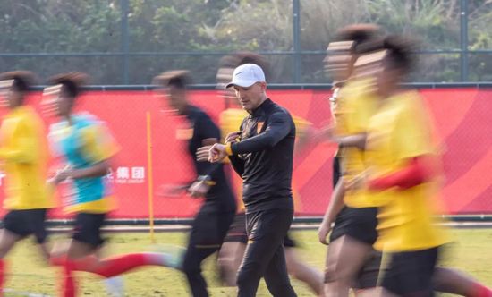 双方客户的秘书交换