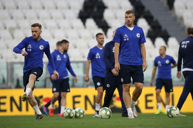 亚洲国产三级在线观看